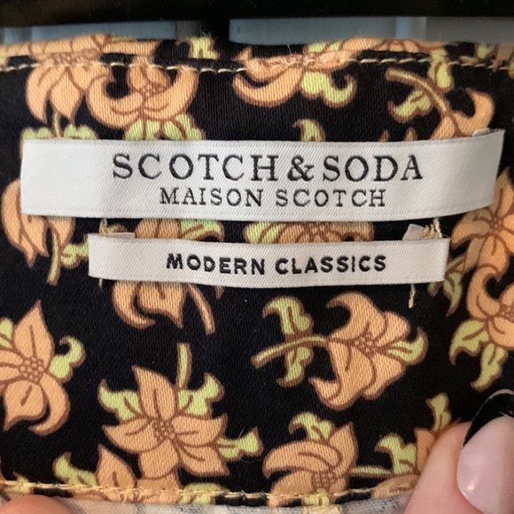 Scotch & Soda Modern Classics high-waisted printed shorts, size S. - Picture 4 of 8